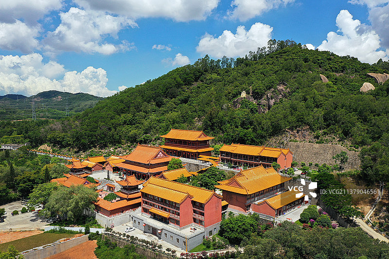 广东省深圳市宝安区石岩湿地公园弘源寺航拍图片素材