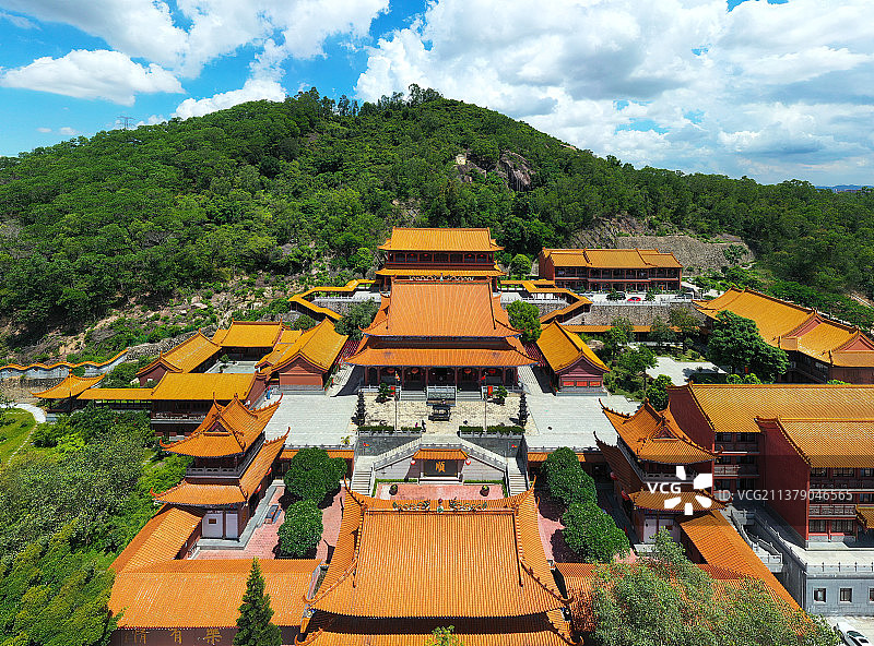 广东省深圳市宝安区石岩湿地公园弘源寺航拍图片素材