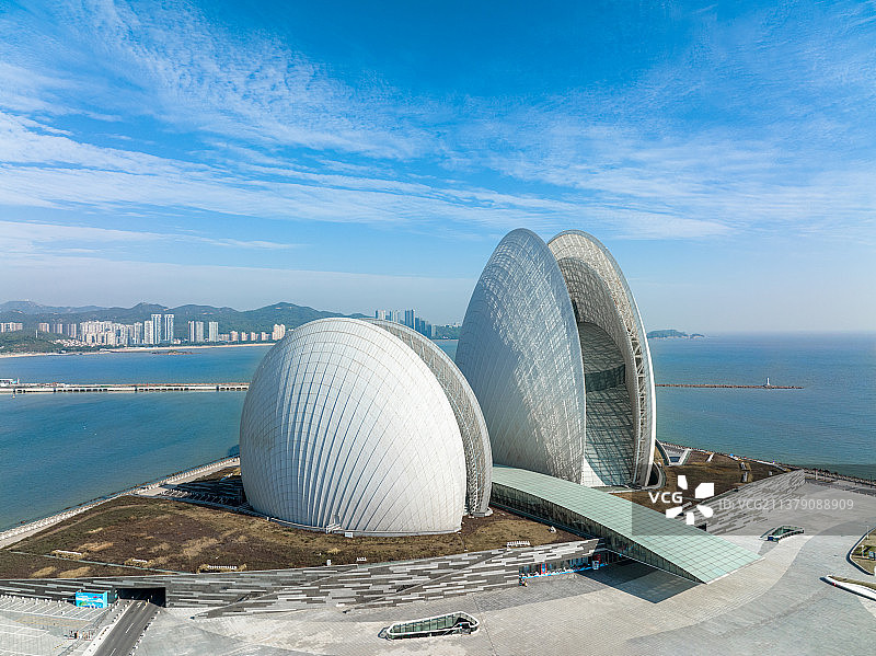 航拍广东珠海香炉湾沙滩情侣路一带风光图片素材