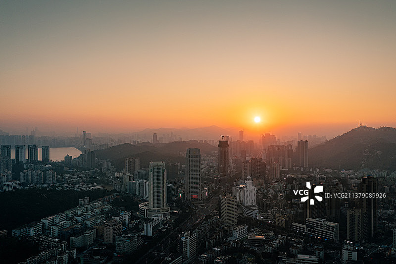 航拍广东珠海香洲区吉大夜景图片素材