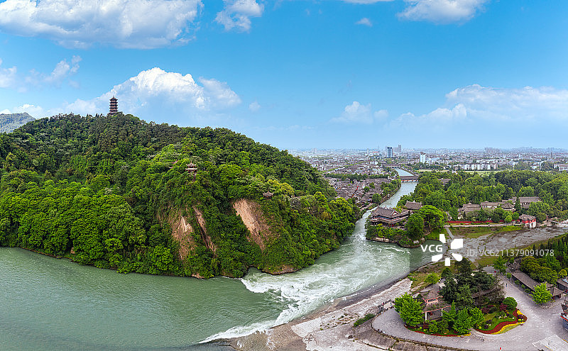 四川成都都江堰景区宝瓶口风光航拍图图片素材