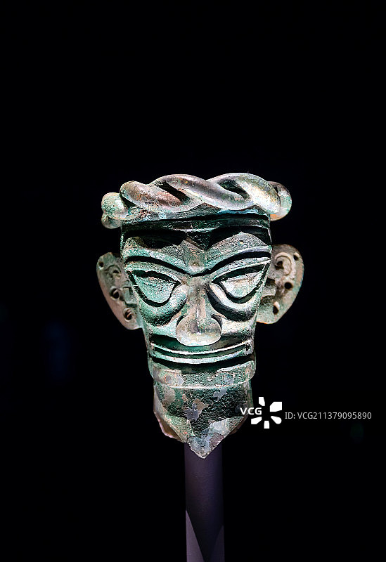 四川三星堆博物馆青铜面具图片素材