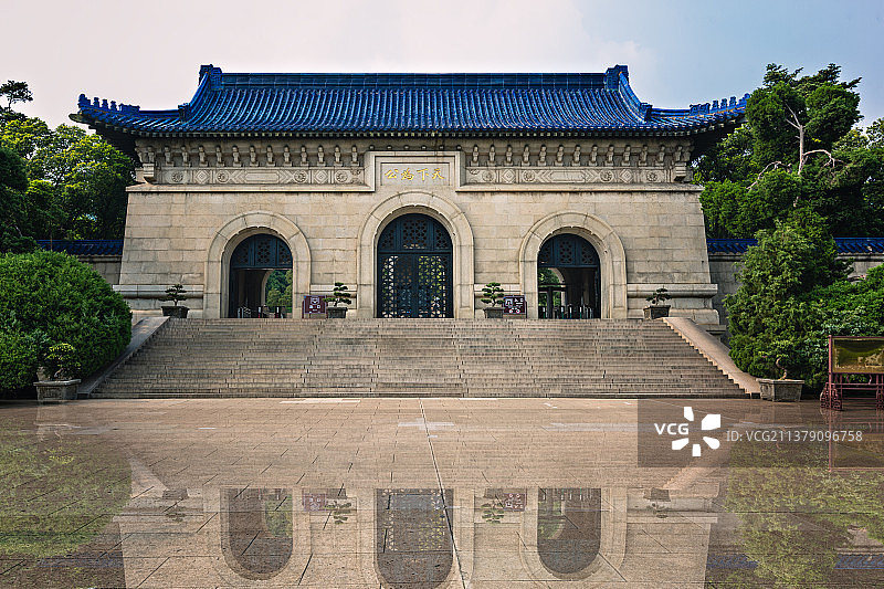 雨过天晴后的中山陵+南京图片素材