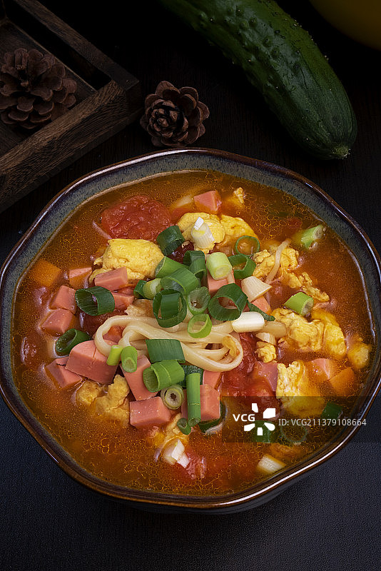 西红柿鸡蛋面图片素材