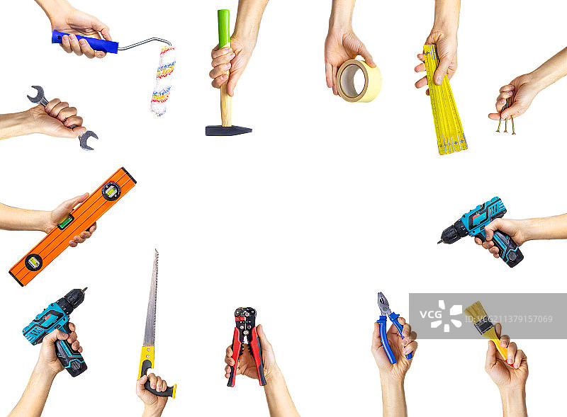 维修工具拼贴：白色背景上的维修工具特写图片素材