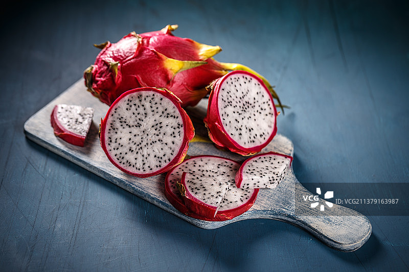 有机火龙果，高角度拍摄图片素材