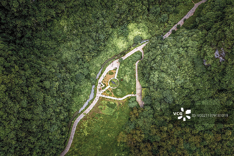 天坑之路图片素材