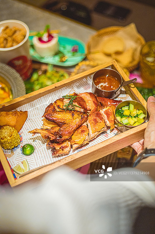 泰国菜苏梅柠檬烤鸡图片素材