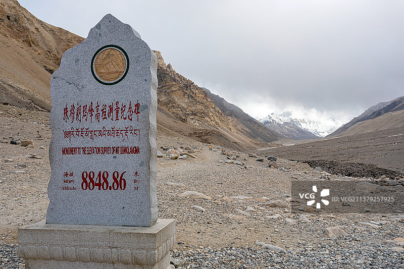 西藏日喀则珠峰大本营图片素材