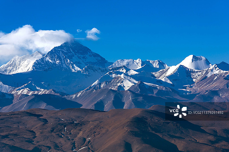 西藏加乌拉山口观珠峰洛子峰图片素材