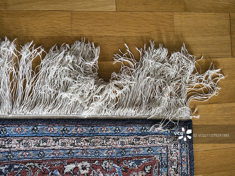 带流苏的波斯地毯图片素材