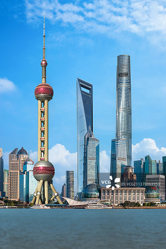 上海陆家嘴摩天楼群、超高、现代建筑群图片素材