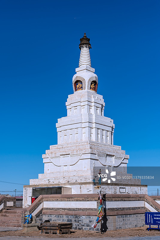 中国内蒙古通辽市奈曼旗的章古台佛塔图片素材