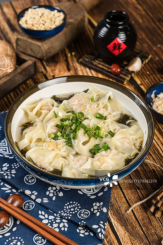 一碗鲜肉馄饨、馄饨图片素材