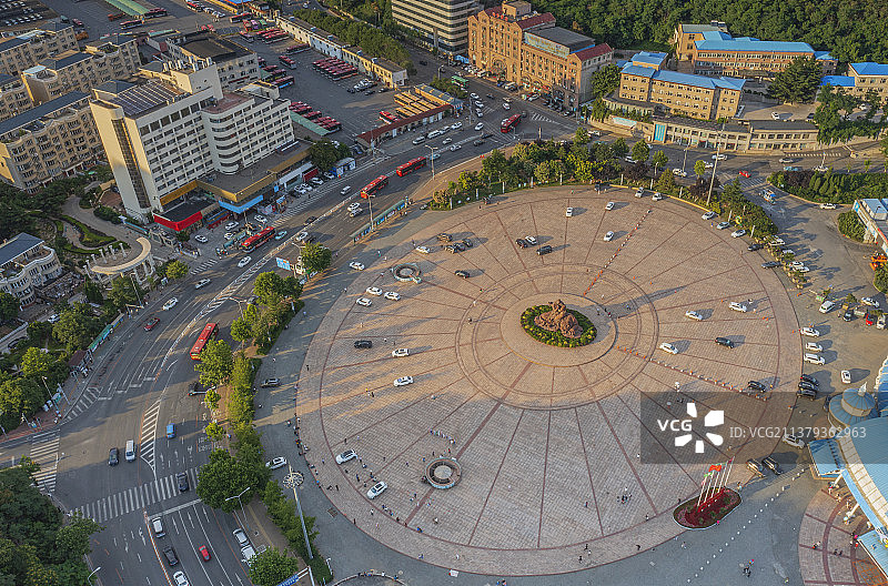 航拍大连老虎滩市民广场图片素材