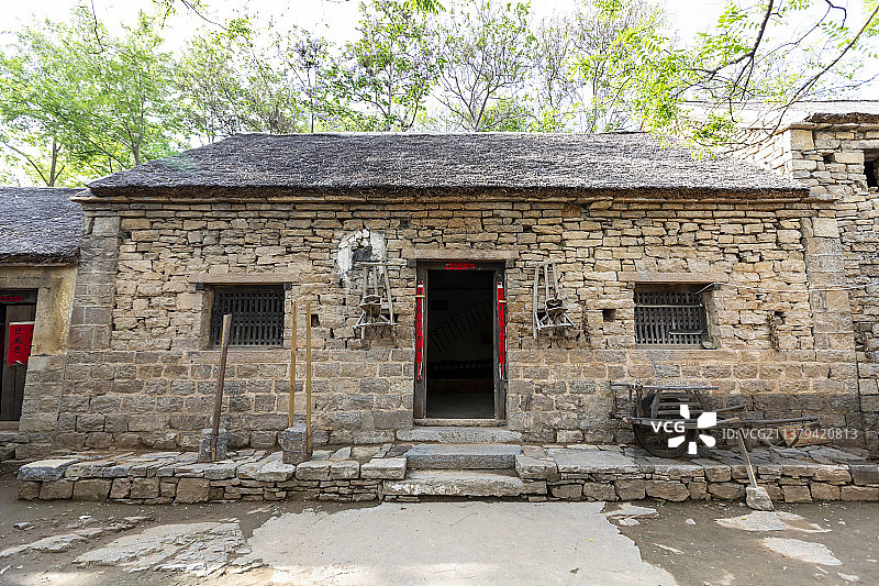 山东省临沂市沂南县沂蒙红色影视基地：沂蒙民居中的农耕文化图片素材