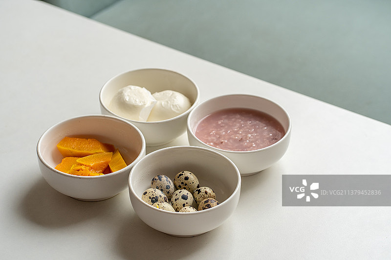 月子中心营养组合月子餐早餐图片素材