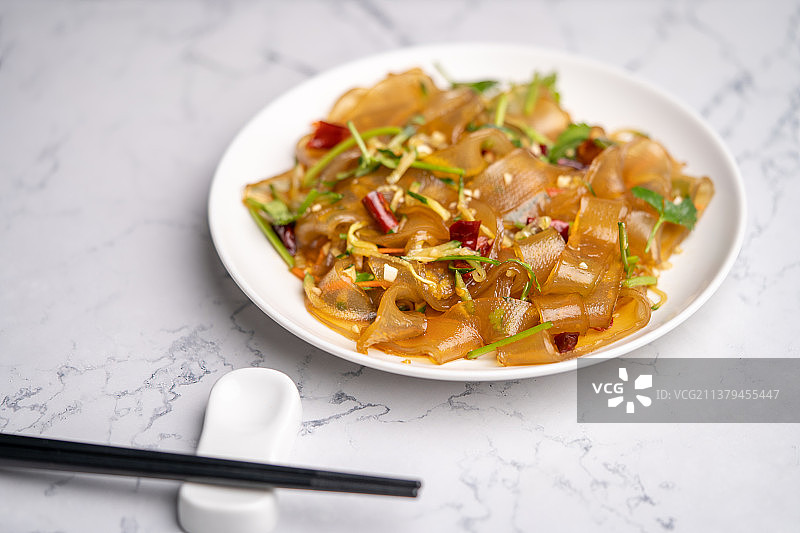 东北特色凉菜大拉皮图片素材