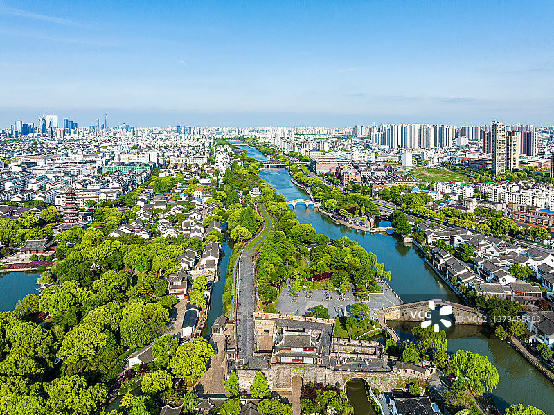 江苏苏州盘门景区航拍图片素材