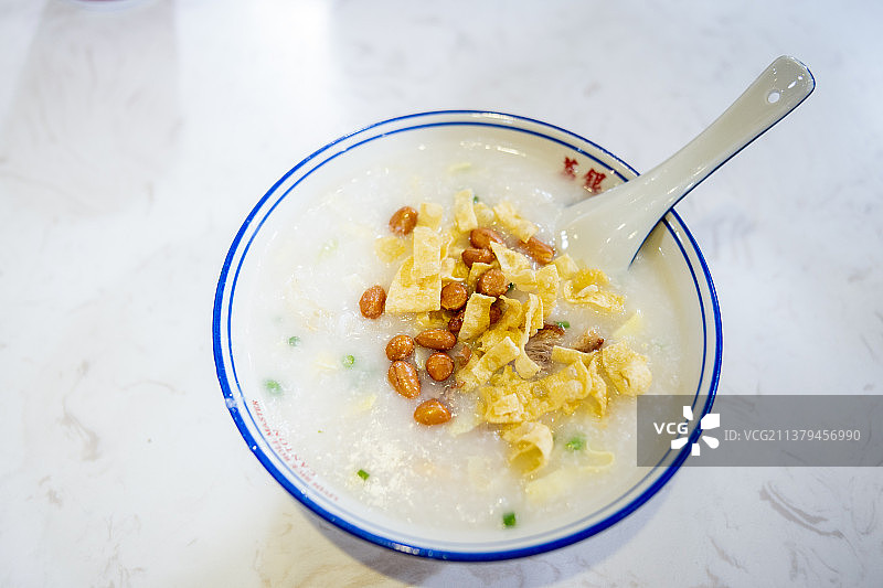 广州名小吃艇仔粥图片素材