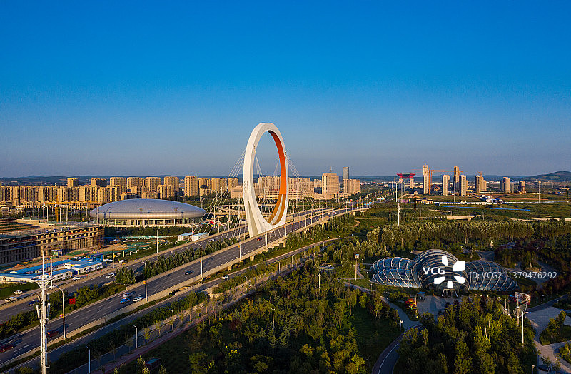 城市天际线与地标建筑图片素材