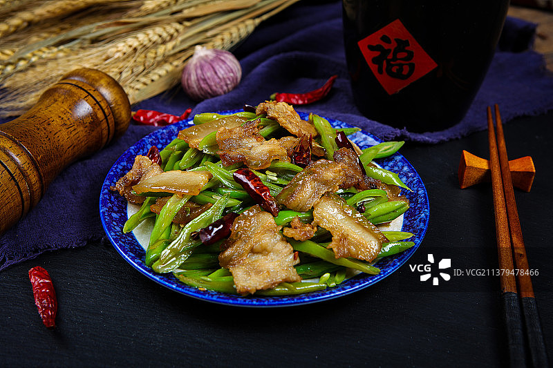 五花肉炒四季豆图片素材