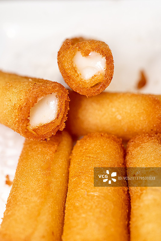 顺德粤菜特色美食甜点 油炸牛奶卷图片素材