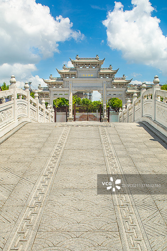 盐官古城 石牌坊 石雕牌楼 浙江嘉兴海宁市盐官古镇 观潮胜地公园图片素材