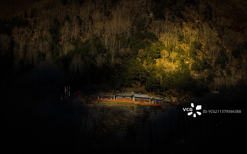 黛螺佛光图片素材