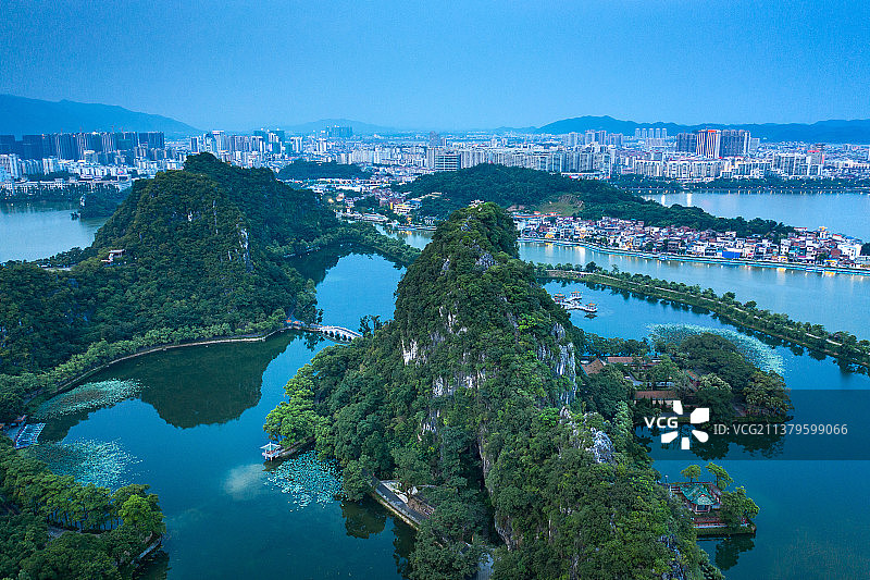 七星岩风景区+广东省肇庆市端州区七星岩风景区图片素材