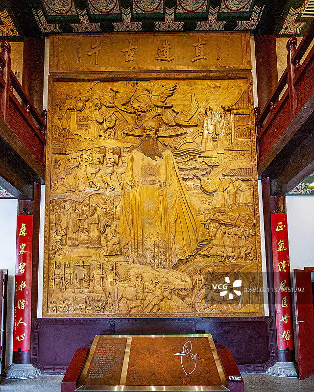 安徽合肥市包公园清风阁内展示的“文化包公”图片素材