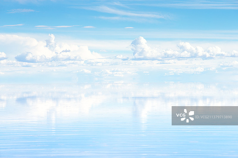 玻利维亚乌尤尼天空之境图片素材