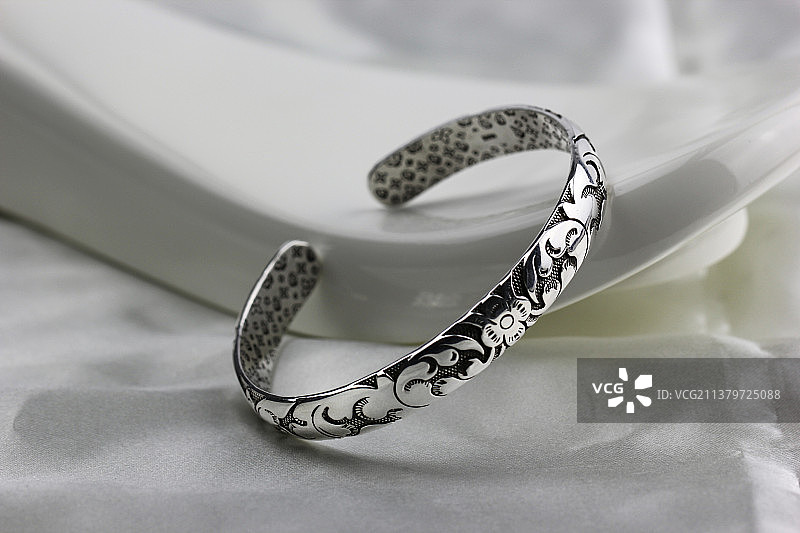 银手镯，电商图，细节图片素材