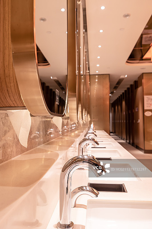 盥洗室内部图片素材