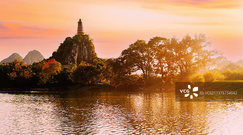 塔山红云图片素材