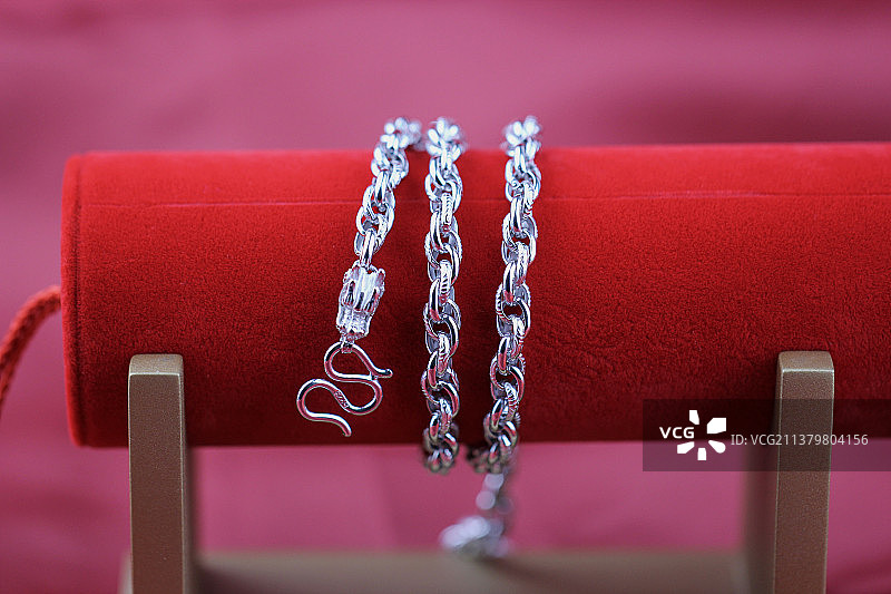 龙头项链，银链，男士首饰图片素材