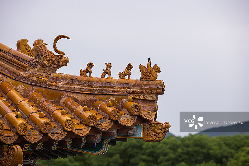 颐和园的古建筑上的屋脊兽图片素材