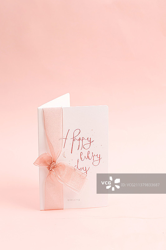 母亲节送给母亲的礼物和贺卡图片素材