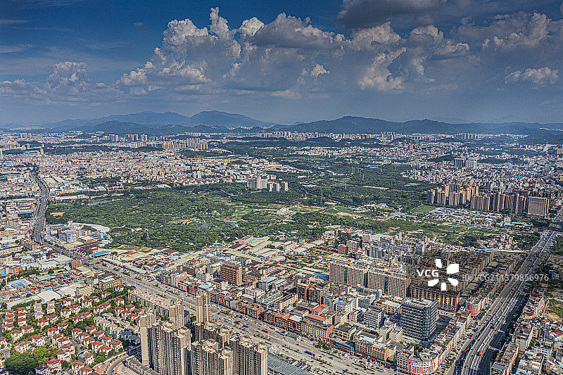 航拍晴天东莞市风光图片素材