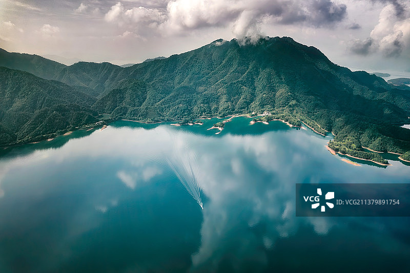 千岛湖晨光图片素材