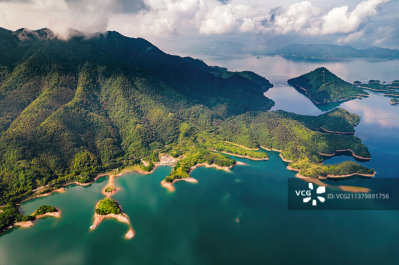 千岛湖晨光图片素材