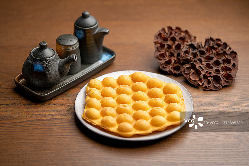 夜市里的港式美味小吃鸡蛋仔图片素材