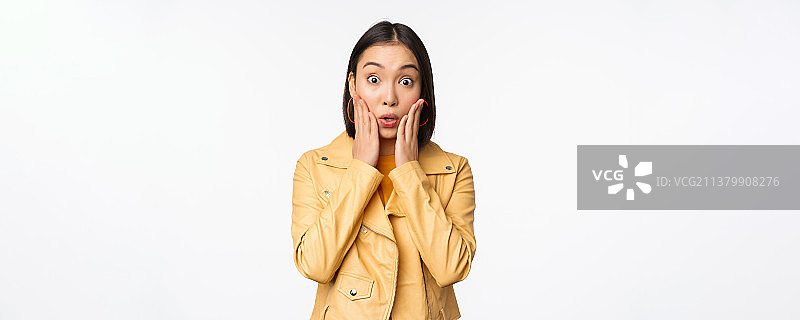 亚洲女性惊讶表情图片素材