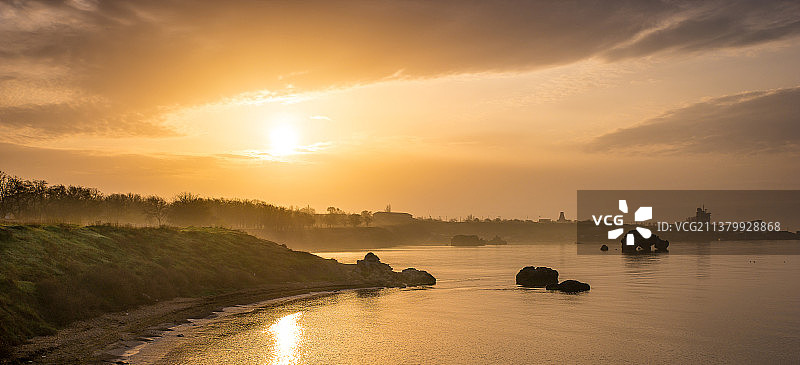 日落时海天相映的风景图片素材