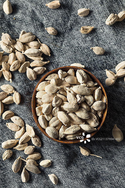 生鲜白色有机小豆蔻荚种子图片素材