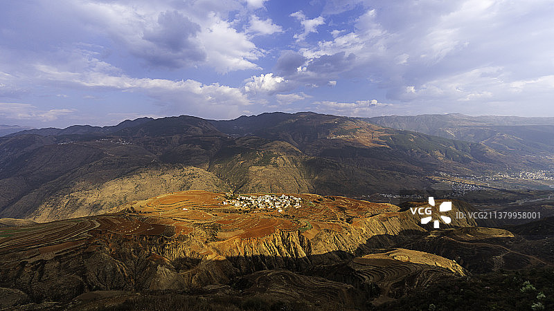 东川红土地最美落霞沟图片素材