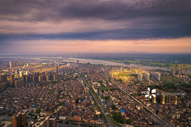 湖北荆门钟祥城市日出航拍图片素材