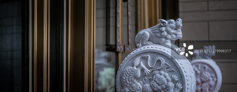 门口的动物形象石雕图片素材