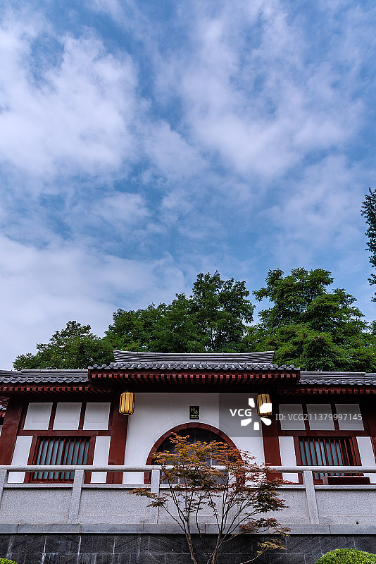 中国陕西西安大唐芙蓉园的园林古建筑图片素材