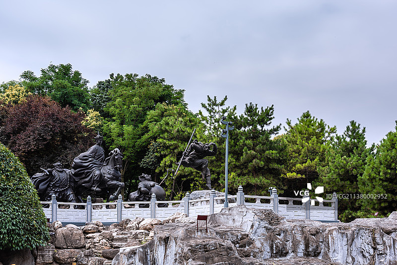 中国陕西西安大唐芙蓉园的西游记雕像图片素材